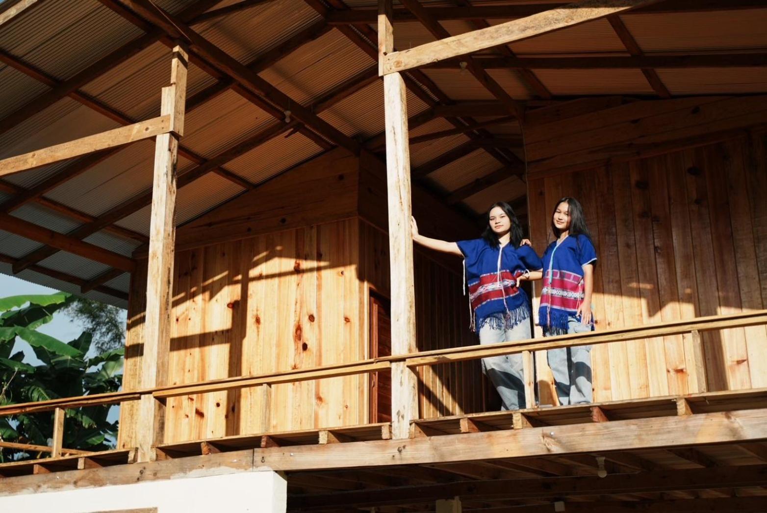 Por Joi ,Por Dee House Hostel Chiang Mai Exterior photo